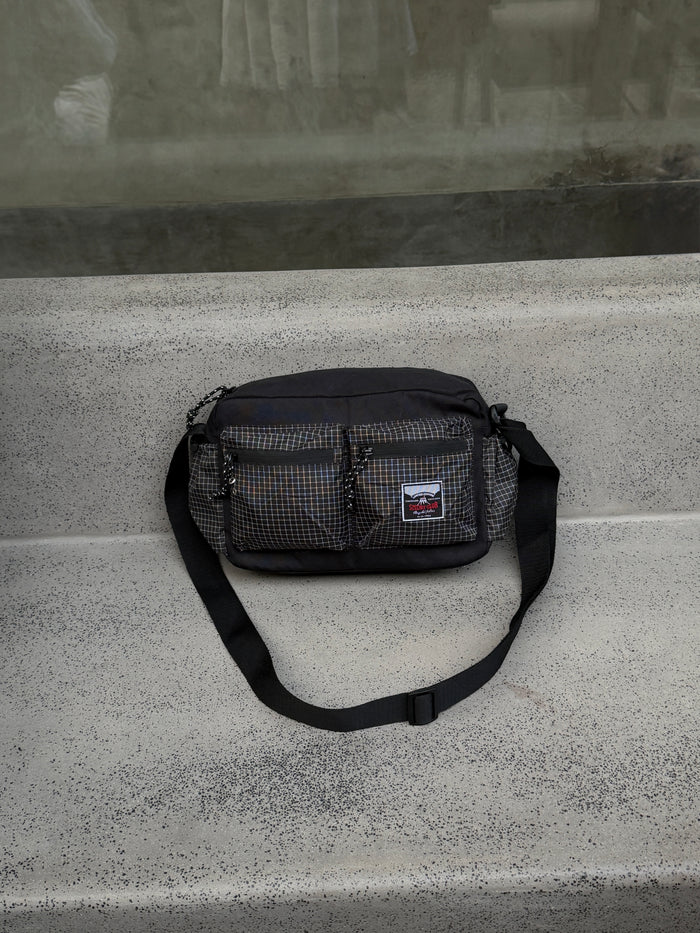 Memento camera bag &mdash; alternate view